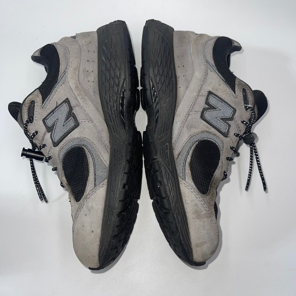 New Balance Men's Size 6 1002R Gore-Tex Hiking Trail Shoes Gray Black - Picture 8 of 8